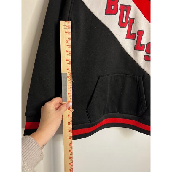 NBA Chicago Bulls Hoodie Kids Youth Large 14-16 Red/Gray/Black Colorblock L/S - Picture 8 of 12